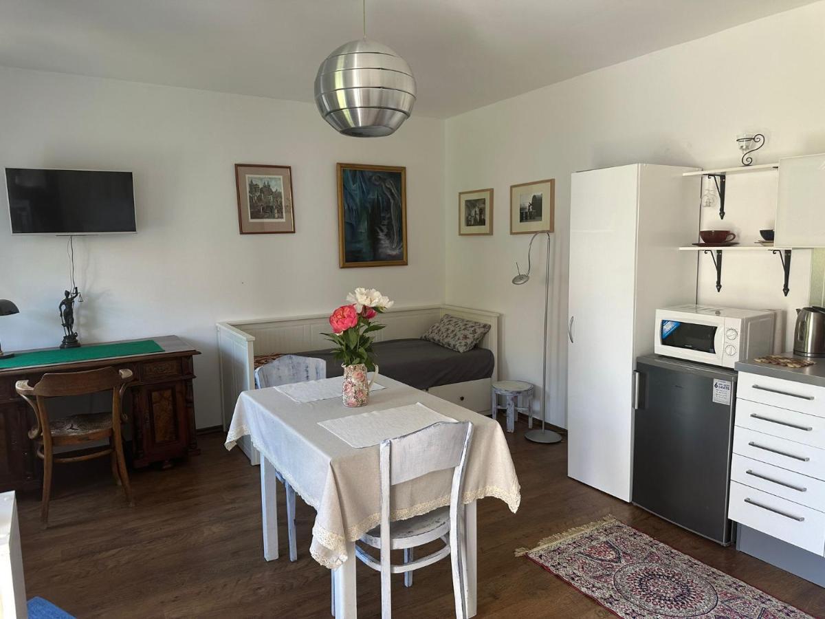 Apartman U Jezirka Velke Prilepy Exterior photo